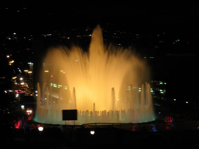 večerní fontány v Barceloně