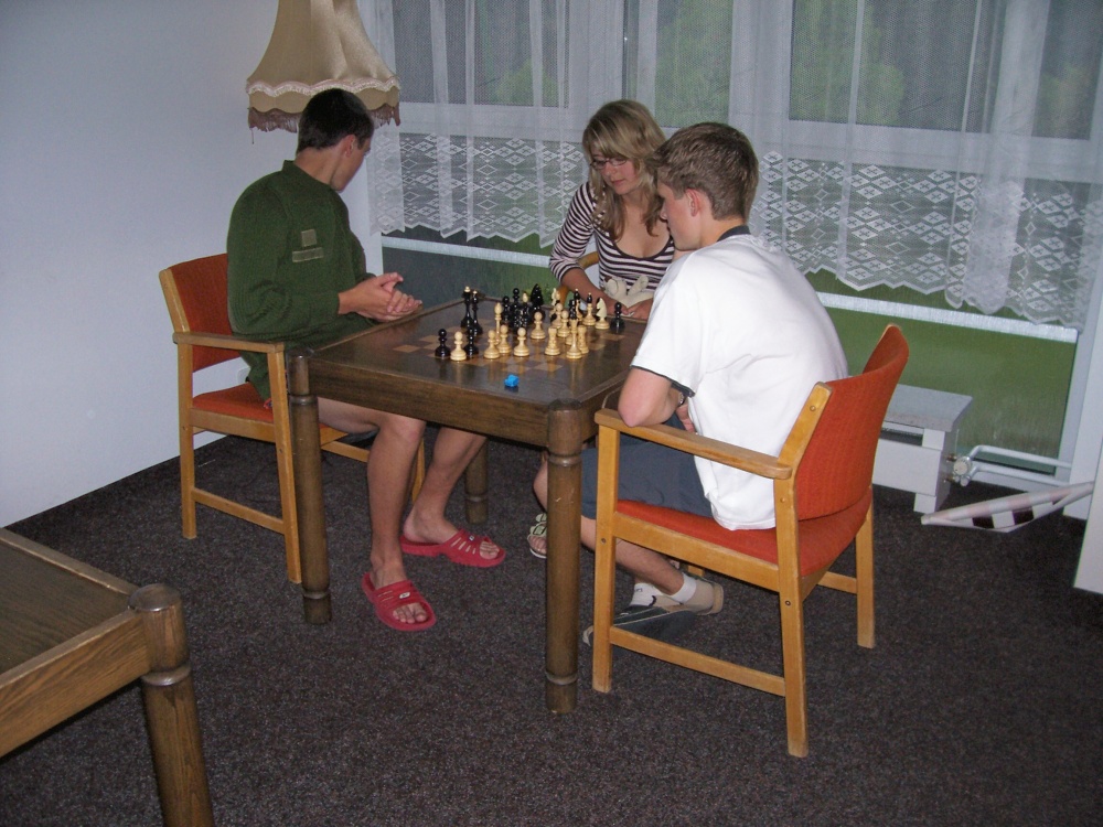 Šachy pro tři